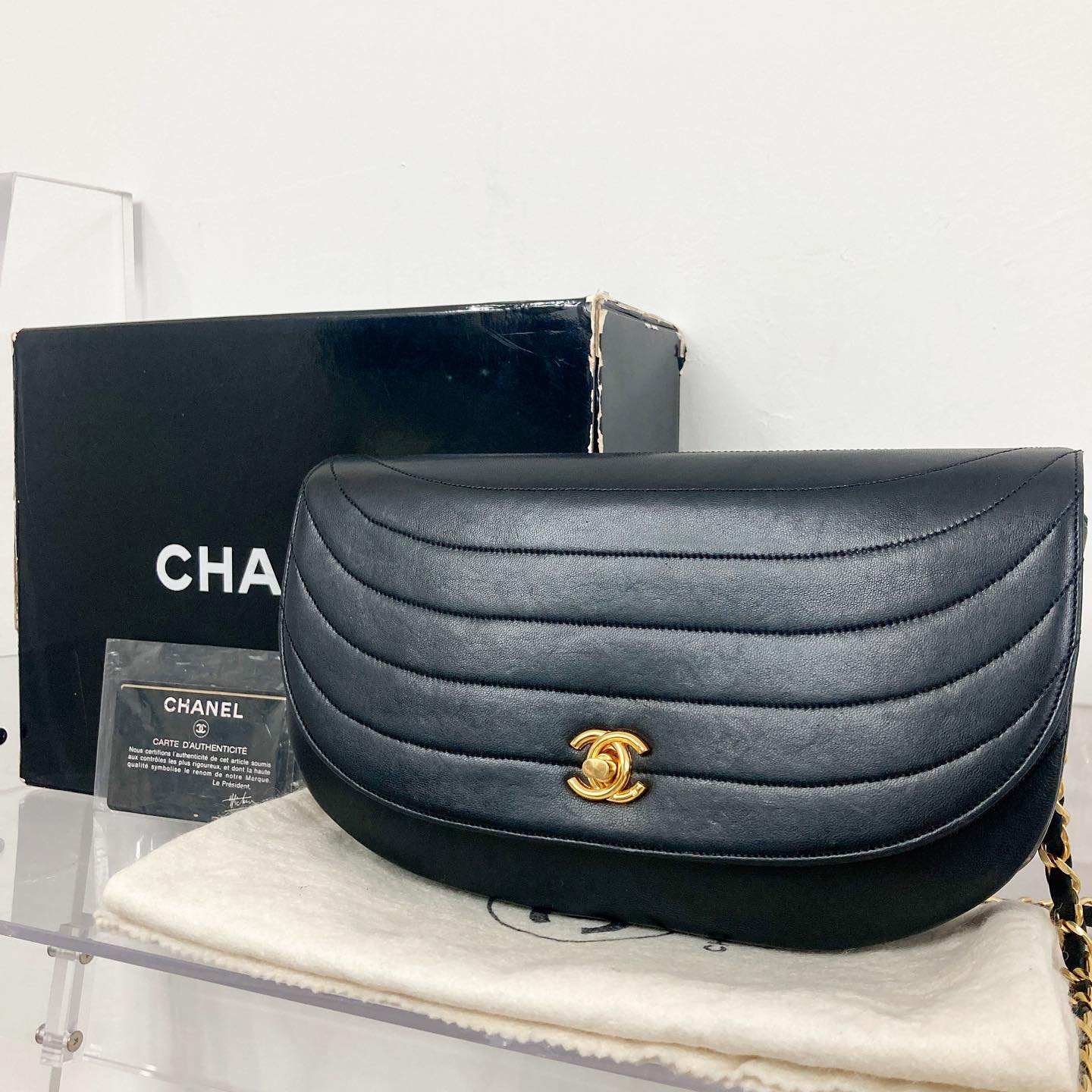 CHANEL Half Moon 24cm 有卡 有盒 有塵袋