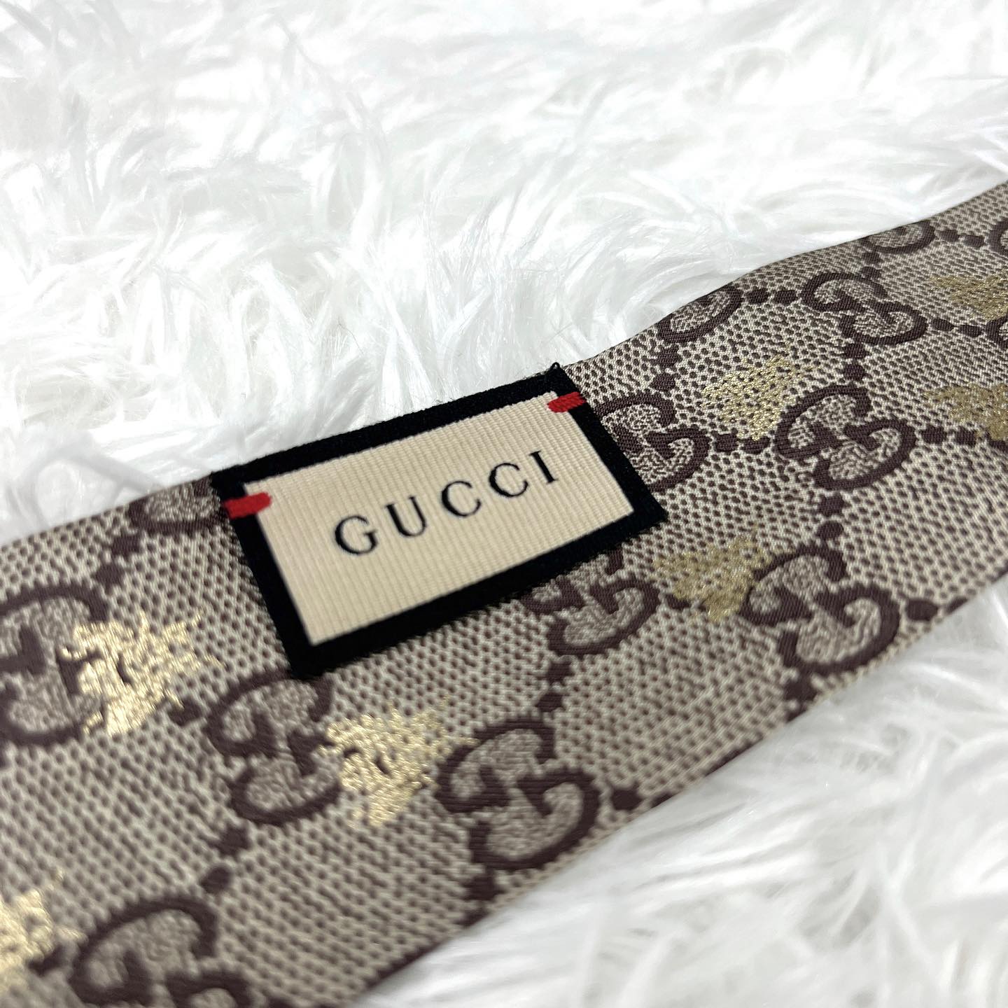 Gucci Twilly 100% Silk 真絲絲巾 連原裝盒