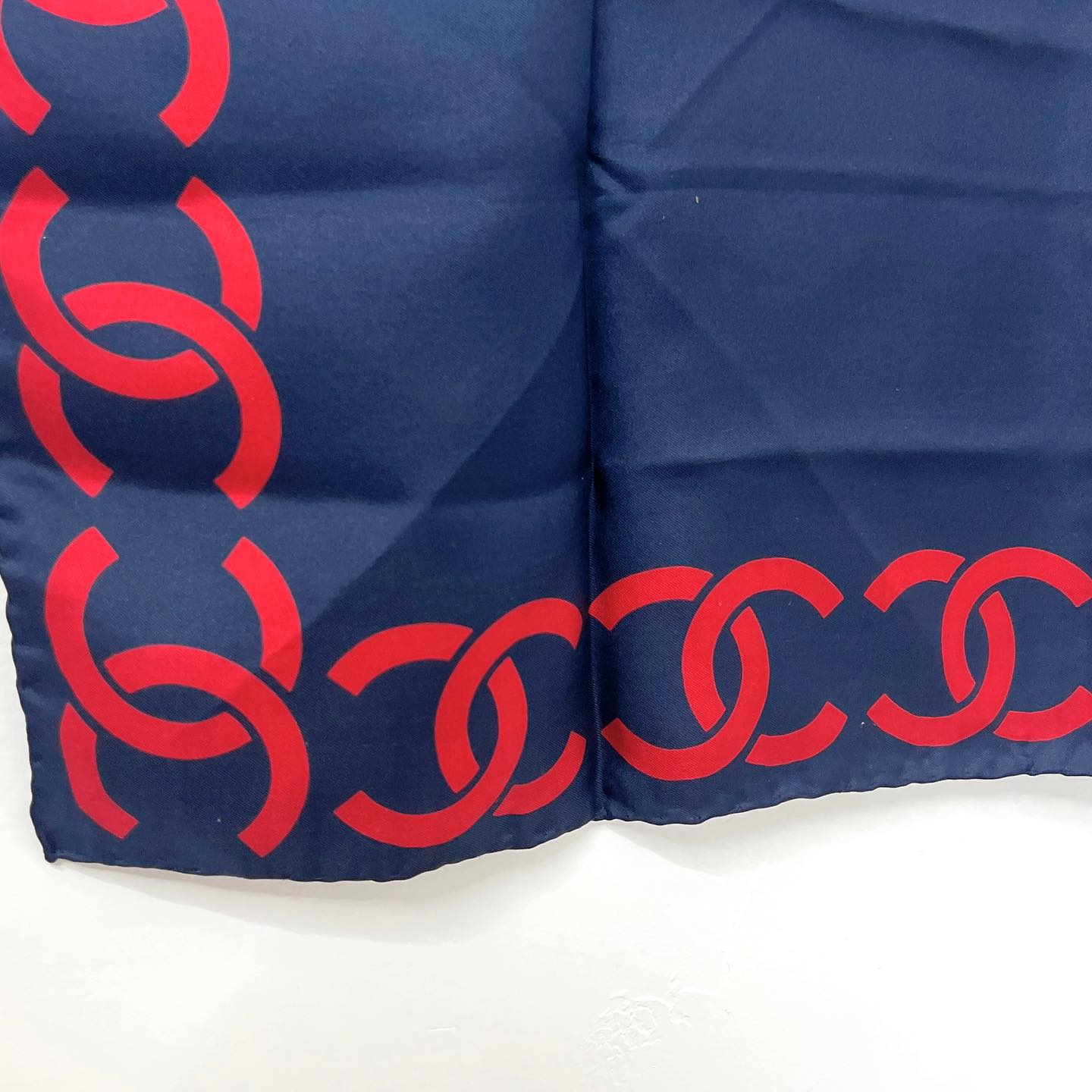 Chanel 100% Silk Scarf 真絲大絲巾