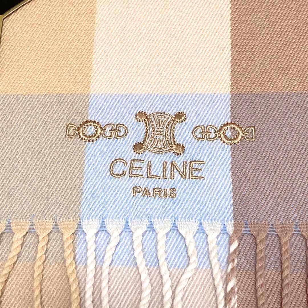 Celine 100% Wool Scarf with box 粉色羊毛頸巾 連盒