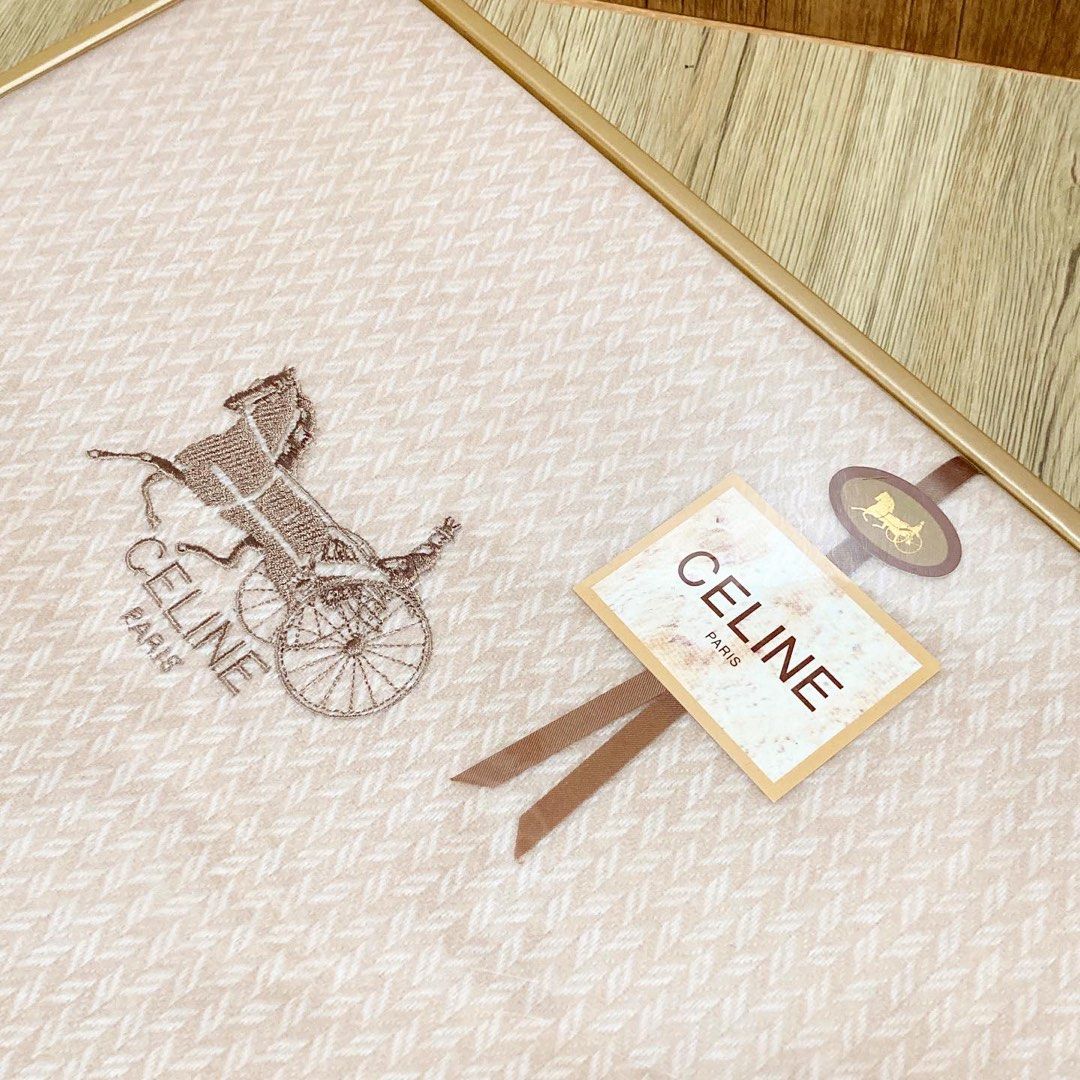 Celine Carriage Beige Winter Sheet 奶茶色毛毯 (西川產業製造)